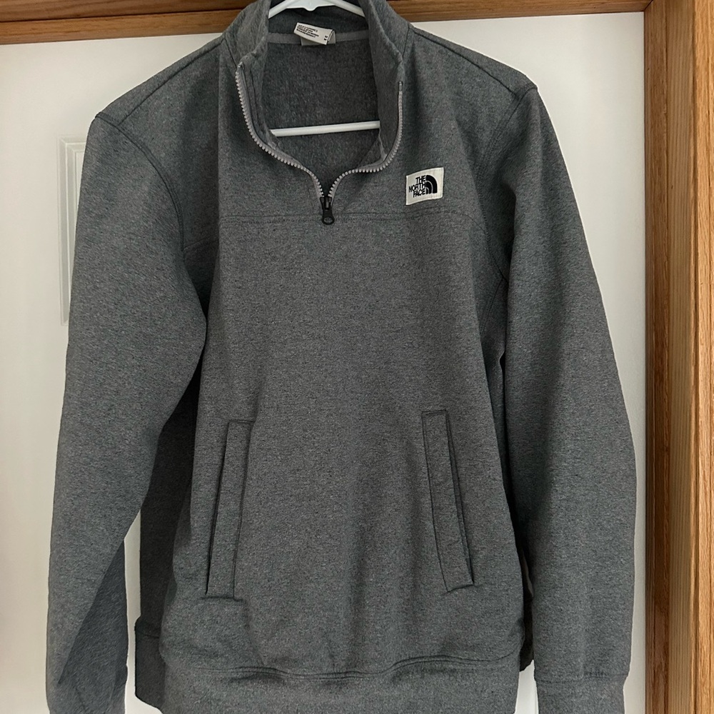 The North Face Men's Gray Sweater Size M